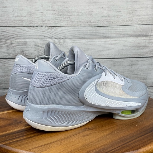 Nike Zoom Freak 4 TB Wolf Grey White Basketball Shoe DO9679-001 Men’s Size 10.5 - Picture 5 of 12